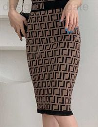 Basic Casual Dresses Designer Womens Elegant Chain Letter Party Dress Fashion Half-length Skirt Solid Color Knit Step Package Hip Short Size S-xl Dc5m