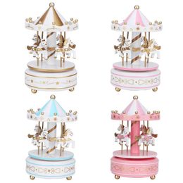 Novelty Items Merry-go-round Music Boxes Wooden Horse Roundabout Carousel Musical Box Plastic Christmas Gift Horse Carousel Box Home Decor 230707