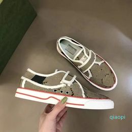 Tennis Canvas men Casual shoes Luxurys Designers Womens Shoe Italy Green And Red Web Stripe Adhesive tape Stretch Cotton Low Sneakers