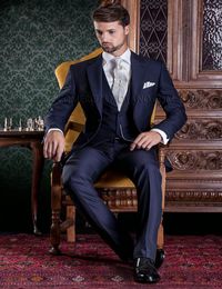 Men's Suits Style Groomsmen Notch Lapel Groom Tuxedos Navy Blue Men Wedding Man Blazer (Jacket Pants Tie Vest) B935