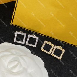 Designer Letter Stud Women Earrings Brass Material Silver Luxury Brand Earring Ladies Weddings Parties Gifts Exquisite Jewelry