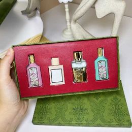 Newest Natural Fragrance Perfumes Women 4pcs Set Bloom Flora Jasmin Rouge Edp Oriental Floral Freshness Fruit Smell Charming and Attractive Long Lasting Timewu9z