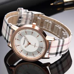 Wristwatches Fashion Men Women Watches Leather Band Simple Design Wristwatch Marcas Famosa
