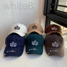 Ball Caps designer New B family duck tongue hat graffiti embroidery small broken edge baseball cap fashion versatile leisure couple Sun Visor Hat men and women BU8X