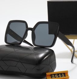 top luxury Sunglasses Designer letter womens Mens Goggle senior Eyewear For Women eyeglasses frame Vintage Metal Sun Glasses summer beach radiation protection