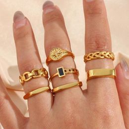 Cluster Rings TAUAM 316L Stainless Steel Nickel& Lead Free Zircon Paved Star Singet Gold For Women Ladies Tarnish Jewellery