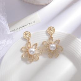 Dangle Earrings Vintage Gold-plated Hollow Flower Pendant Metal For Women Simple Face Coin Fashion Jewellery