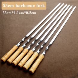 BBQ Grills 55cm BBQ Skewers Long Handle Shish Kebab Barbecue Grill Sticks Wood BBQ Fork Stainless steel Outdoor Grill Needle Bags 230707