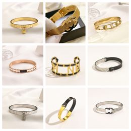 Модельер позолоченные мужские браслеты женские браслеты брендовые ювелирные изделия с буквами аксессуар высокого качества подарок 20 стилей