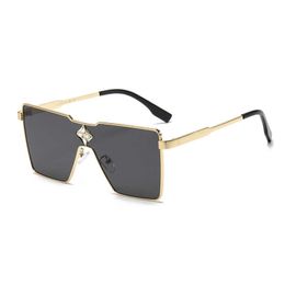 Fashion Lou top cool sunglasses New Four Leaf Grass Square Metal Sunglasses High Quality L Family Flat Mirror Hot Selling Glasses with original box
