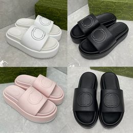 Pool Comfort Slide Woman Macaron Leather Flatform Slippers Platform Interlocking Chunky Sandals Fashion Thick Bottom Mule Home Beach