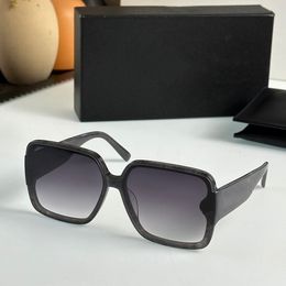 2023 women men high quality sunglasses black width plank full frame light purple Gradient Colour square glasses available with box