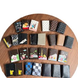 Designer Sunflower Mens Wallet Luxury Brand Passport Holders Lattice Graffiti Cartoon Women Wallets Unisex Passport Case Clip Clutch Bags Coin Purses Card Holders