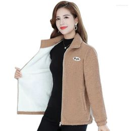 Women's Trench Coats 2023 Middle-Aged Mom Winter Clothes Add Velvet Thick Cotton Ladies Jacket Imitate Lamb Wool Woolen Women Coat