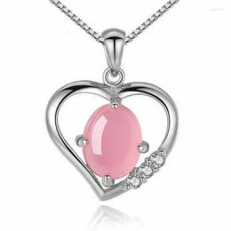 Pendant Necklaces Heart Shaped Jewellery Necklace Elegant Pink Natural Stone Choker Fashion Women's Party Clavicle Chain