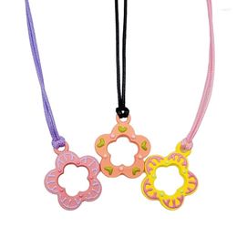 Pendant Necklaces Hollow Flower Collar Necklace Hand-Painted Charm Choker Fashion Y2K Jewellery Simple Clavicle Chain