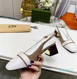 2023 New High Quality Designer Ladies Dress Shoes Retro Style Square Toe Pearl Chunky Heel Breathable Classic High Heel Women's Shoes 35-41