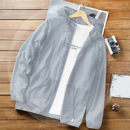 Men's Jackets Men Sunscreen Coat Thin Zipper Closure Solid Color Summer Outdoor Sports Sun Protection Hooded Jacket Daily Wear 230710