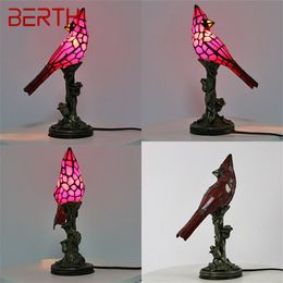 Decorative Objects Figurines BERTH Tiffany Glass Table Lamp Vintage LED Creative Red Bird Desk Lighting For Home Study Bedroom Bedside Decor 230710