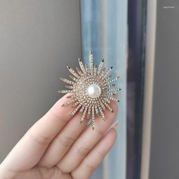 Brooches Fashion Luxury Pearl Cute Sunflower Silver Gold Colour Rhinestone Alloy Brooch Lady Party Pins Birthday Gifts