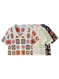Parkas 2023 Boho Hollow Out Crochet Geometric Flower Short Sleeve Cardigan Women Summer Holiday Front Buttons Lapel Sweater Crop Tops