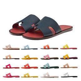 2023 Womens summer luxury brand Slippers Sandals slides Scuffs designer Beach Hotel Shower Room Shower Room Indoor outdoor fashion shoes 36-42