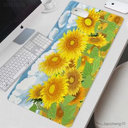 Mouse Pads Wrist Flower Aesthetics Mouse Pad Gaming XL New Home Custom Mousepad XXL Playmat Natural Rubber Non-Slip Office Mouse Table Mat R230710