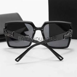 Sunglasses Hot Luxury Designer Sunglasses For Man Woman Square Metal Glasses Frame Mirror Design Cool Summer Beach Sun Glasses for Womens Mens Fashion with Box x0710