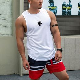 Men's Tank Tops Men's Gym Fitness Casual Arc Hem Slim Elastic Tank Top Outdoor Running Sleeveless Vest Breathable Comfortable Training Clothes 230710