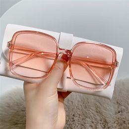 Fashion Square Big Frame Gradient Sunglasses UV400 for Women Rectangular Pink Tea Black Blue Sun Glasses Shades Fashion Eyewear