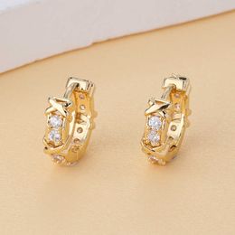 Iced Out Prong Cubic Zirconia Earings Clip On Huggie Hoop Earrings Cute Girl Jewellery Female Versatile Vintage 18k Real Gold Plated Charm Shiny Ear Ringfor Women Girls