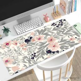 Mouse Pads Wrist Flower Mouse Pad Gaming XL Large New Custom Mousepad XXL Playmat MousePads Natural Rubber Carpet Non-Slip Office PC Pad R230710