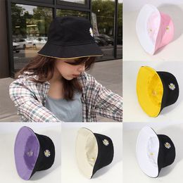 Stingy Brim Hats Fashion DoubleSided Daisy Bucket Colorful Embroidery Reversible Caps Sunscreen Fisherman Outdoor Panama Bob Bonnet 230710