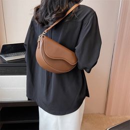 Shoulder Bags Purple PU Leather Crossbody Bag For Women Designer Fashion Summer Lady Baguette Armpit Purse And Handbag Trends