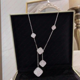 18k white gold zircon classic four-leaf clover necklace. Brand fashion pretty. Elegant designer necklace. Jewellery has stamps.