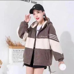 Women's Hoodies Winter Hooded Coats Women Casual Cardigan Warm Zip Up Cotton Padded Jacket Korean Loose Lamb Wool Coat Aesthetic Clothes