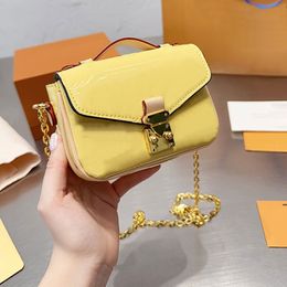 Shoulder Bags Mini Messenger Bag Postman Purse Women Small Handbag Wallet Embossed Letter Patent Leather Old Flower Chain Crossbody Bags Clutch Bag Coin Purses