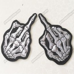 Whole Fashion Skull Middle Finger Embroidery Patch Motorcycle Biker Clothes Badge DIY Applique Embroidered Patch Supplier 11cm229q