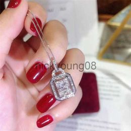 Pendant Necklaces Sweet Cute Top Sell Clavicle Necklace Luxury Jewelry 925 Sterling Silver T Princess Cut White Topaz Party CZ Diamond Gemstones Key Pendant For Love