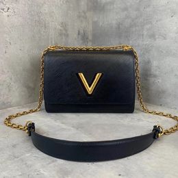 Luxurys Designer Twist epi omuz çantaları çapraz gövde hobo erkek bükülür kadınlar altın zincir su dalgalanma çanta debriyaj çantası bayan pochette totes metal mektup logosu m50282