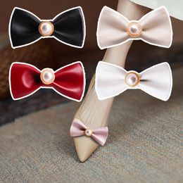 Shoe Parts Accessories 2 Pcs DIY Leather Shoe Clips Mini Leather Shoe Embellishment Pearl Bowknot Shoe Accessories Detachable Pumps Flats Shoe Buckle 230710