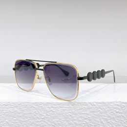 Sunglasses For Men Women Designers 5696 Style Anti-Ultraviolet Retro Eyewear Plate Full Frame Random Box