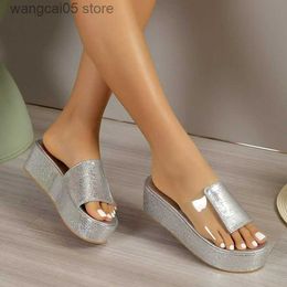 Slippers Summer Women's Slippers Fashion Platform Wedge Clogs Outdoor Muffin Sole Mules Sexy Transparent Slides Women Flat Heel Slippers T230711