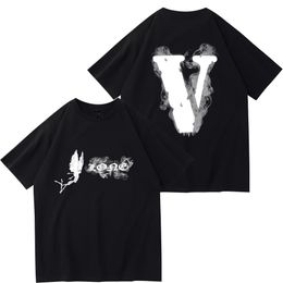 Tasarımcılar T Shirt Vlone Yaz Erkekleri Kadın Gevşek Tees Giyim Şortlu Kılıf Giysileri Erkekler Tshirts Moda Üstleri Mans Rahat Göğüs Mektubu Gömlek Lüks Sokak Tee Siyah