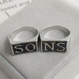 Wedding Rings 2 Pcs TV SOA Cosplay SONS SO NS Silver Gold Colour Mayans MC Rock Punk Props Gift Men 230710