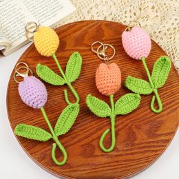 Unique Kniiting Bouquet Keychains For Women Cute Knitted Weaved Flower Keychains For Car Keys Knitted Tulips Keyrings Wholesale