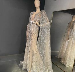 Luxus Perlen Meerjungfrau formelle Ballkleider 2023 mit Cape-Ärmeln Illusionsausschnitt Frauen Geburtstag Abend Party Kleider Arabisch Dubai Robe De Soiree