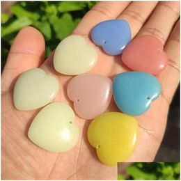 Charms 25Mm Heart Shape Luminous Stone Fluorescent Chakra Healing Pendant Glow In Dark For Necklace Jewelry Accessories Drop Deliver Dhatx