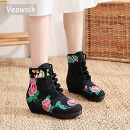 Boots Veowalk Winter Warm Fleece Lined Women Cotton Wedged Ankle Boots Comfortable Non-Skid Ladies Booties Chinese Embroidered Shoes L230711