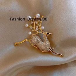 2022 Christmas Moose Diamond Gold Reindeer Shape Party Brooches Women Jewelry Gift Brooch